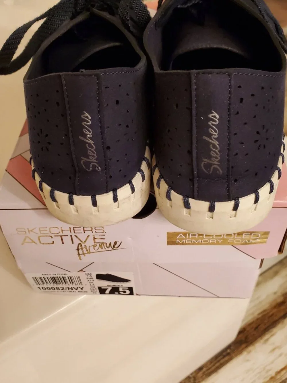 Sketchers Casual Lace Up Sneakers Navy Size 7.5M